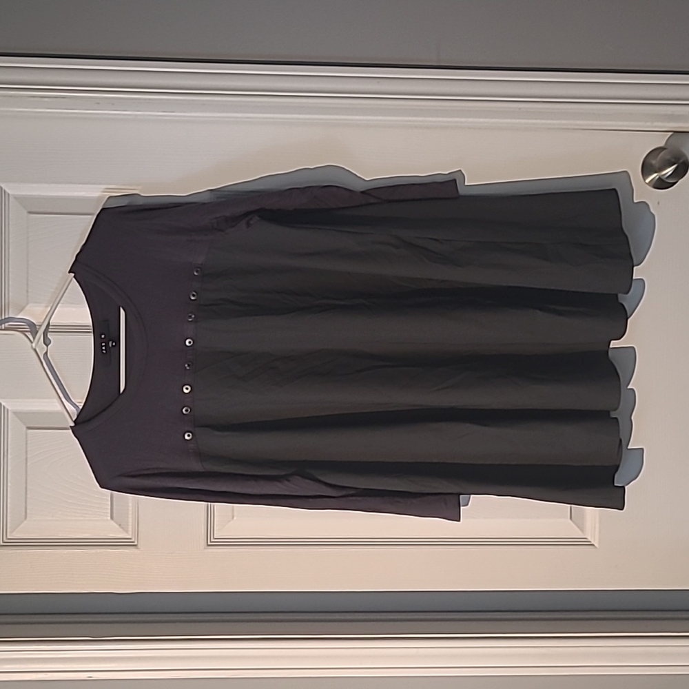 Women's top size M